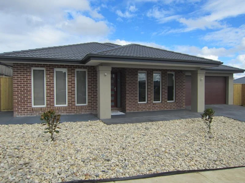 4 Besra Drive, Doreen VIC 3754