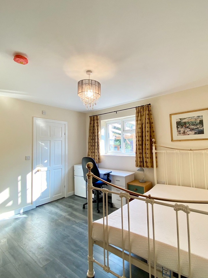 5 Bed Semi-Detached House, Mayfield Road, SO17, N1 7GU