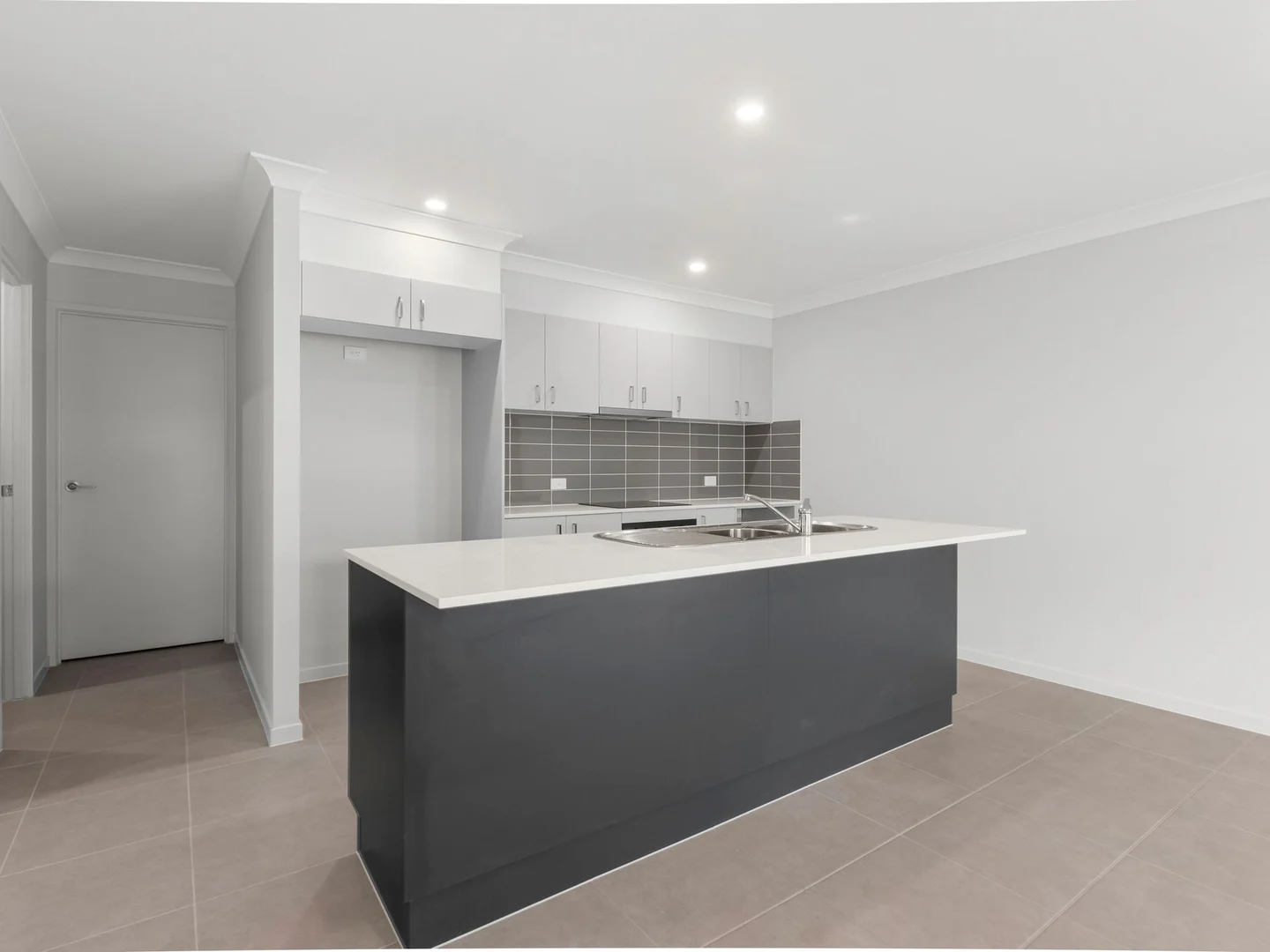 Additional image 2 of 1/12B Canopus Ct, Kingston QLD 4114