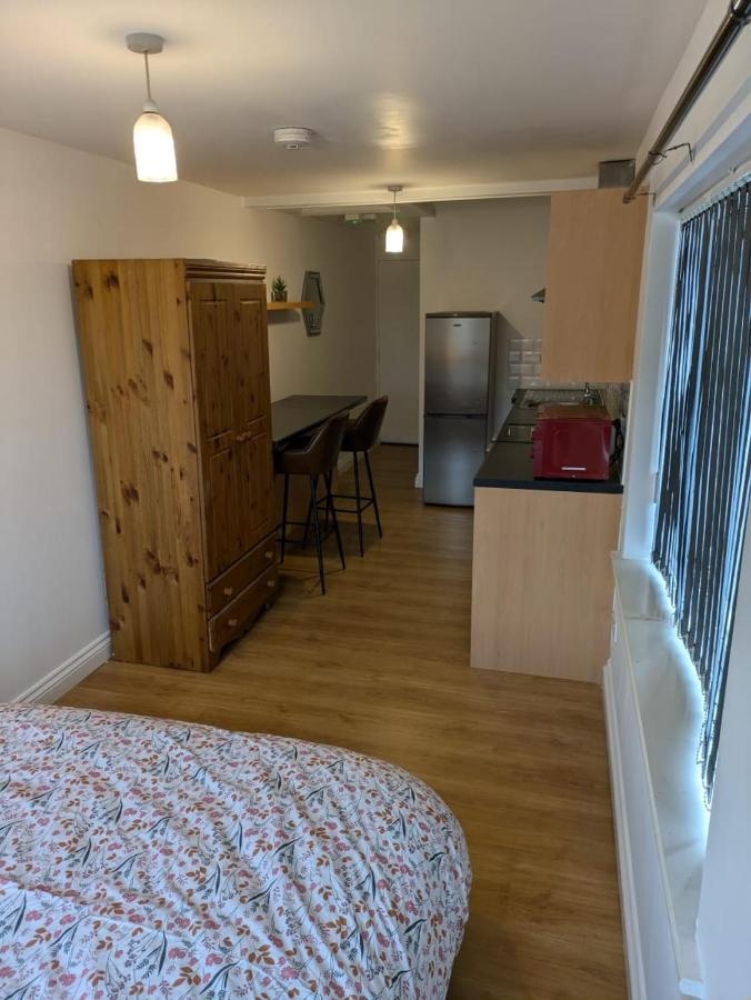 Additional image 3 of Studio Flat, Craven Street, CV5, N1 7GU