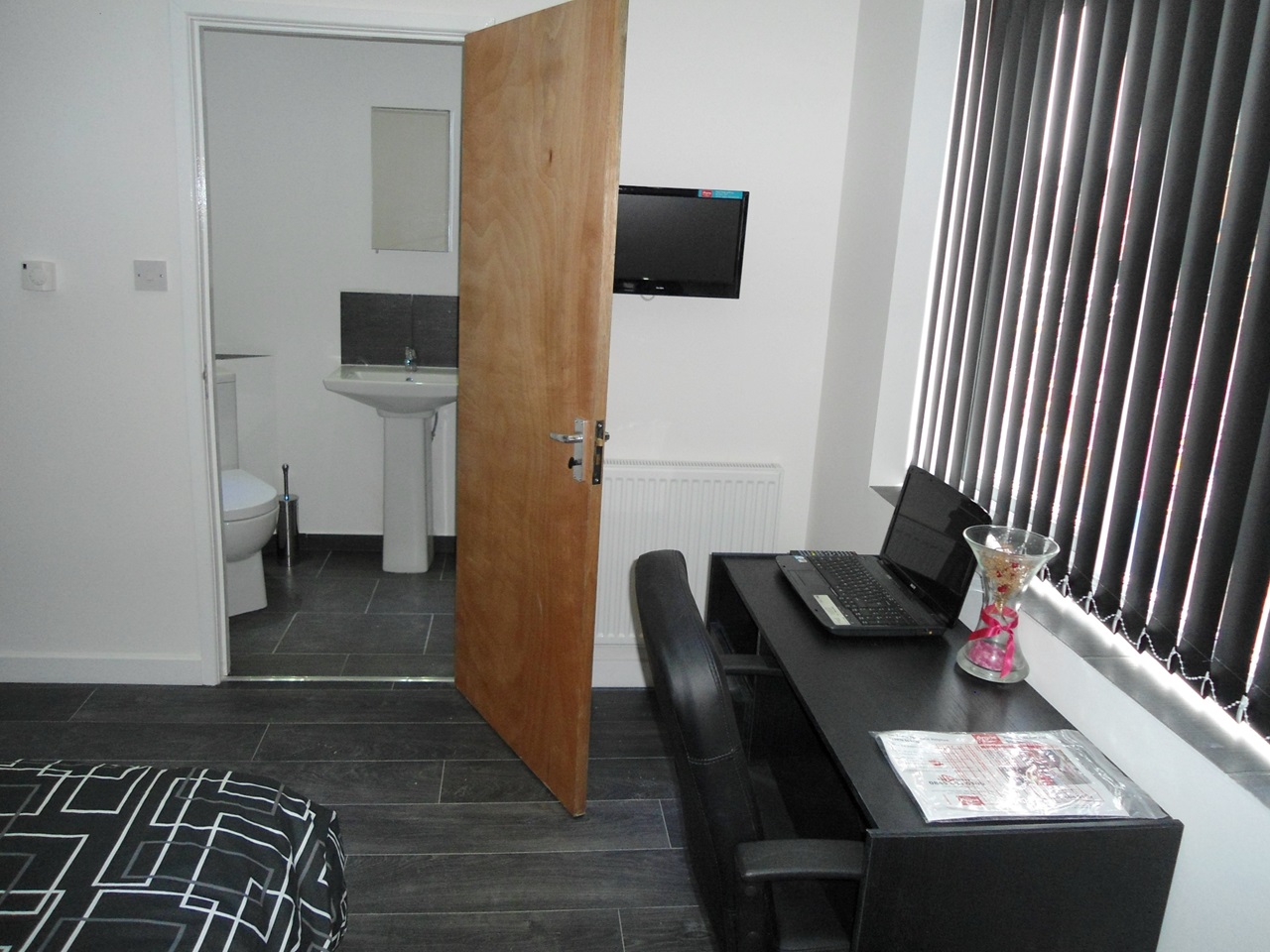 Additional image 6 of Studio Flat, Brays Lane, CV2, N1 7GU