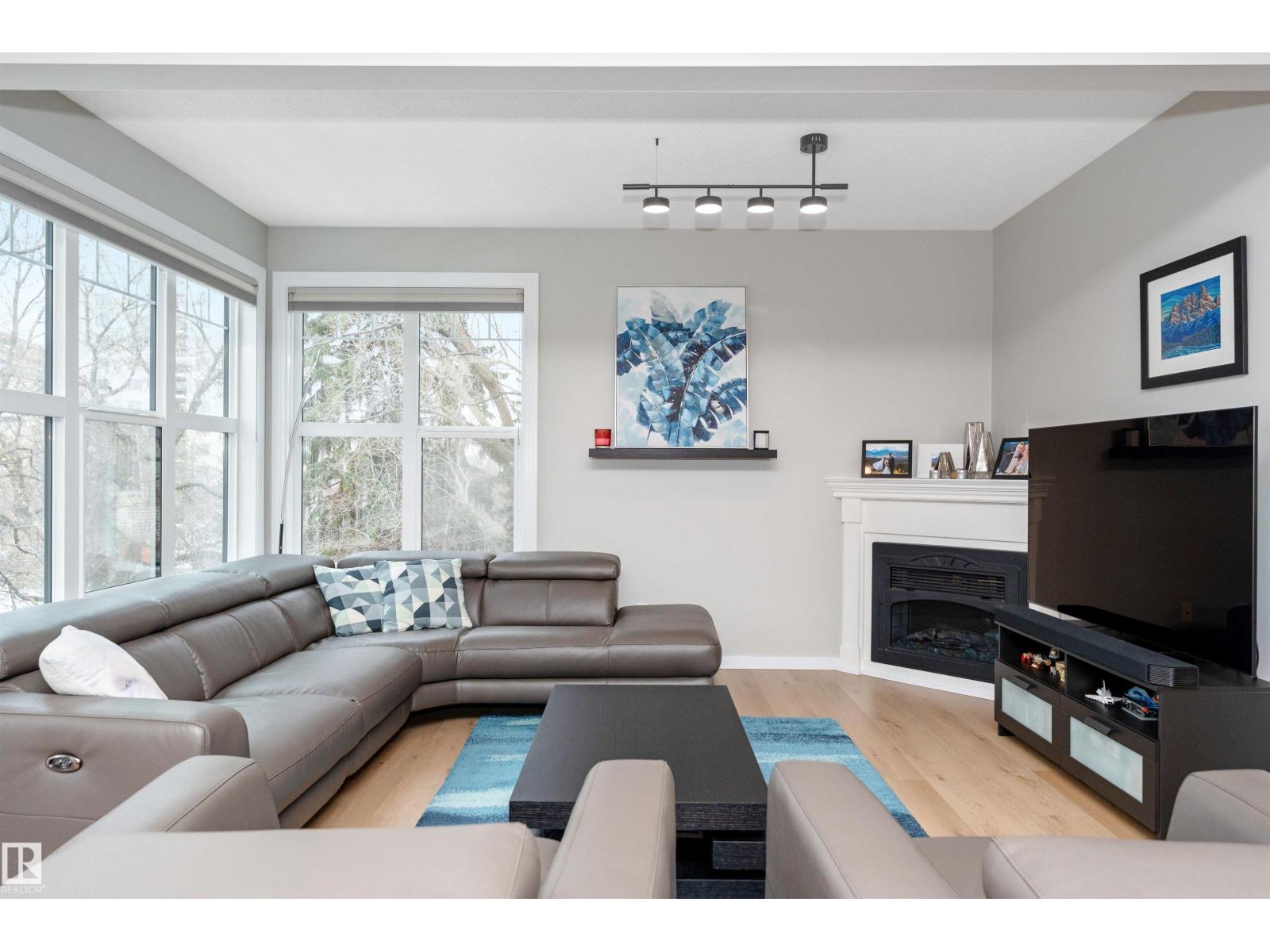 #303 9828 112 ST NW
