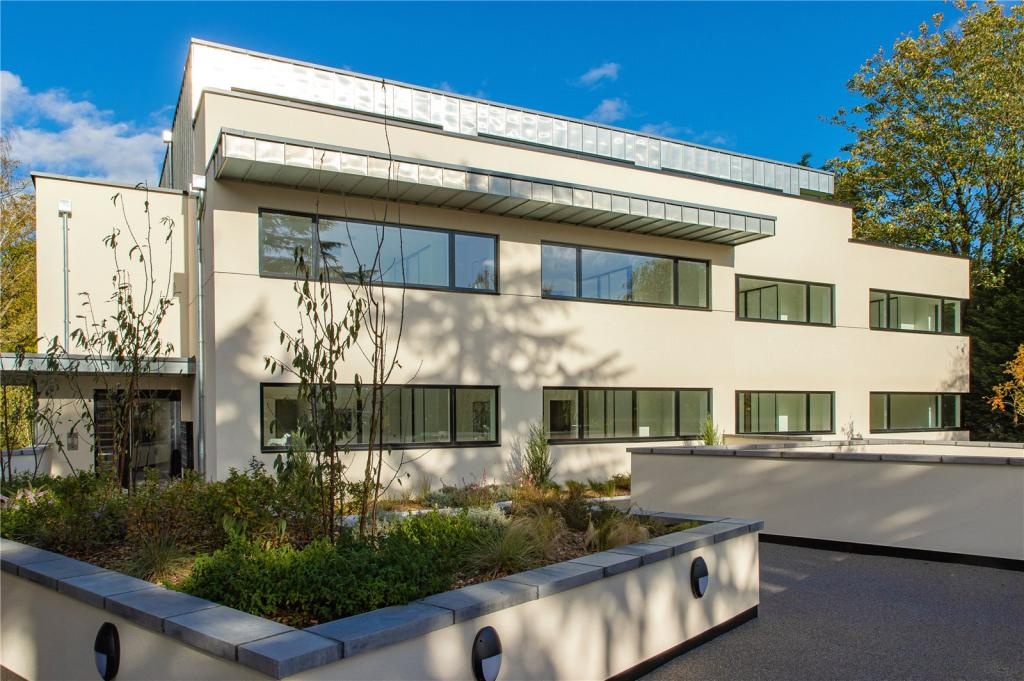 1 Bed Flat, The Redwoods, CB3, N1 7GU