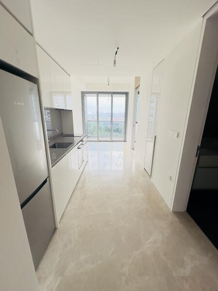 18 Amber Gardens photo 2