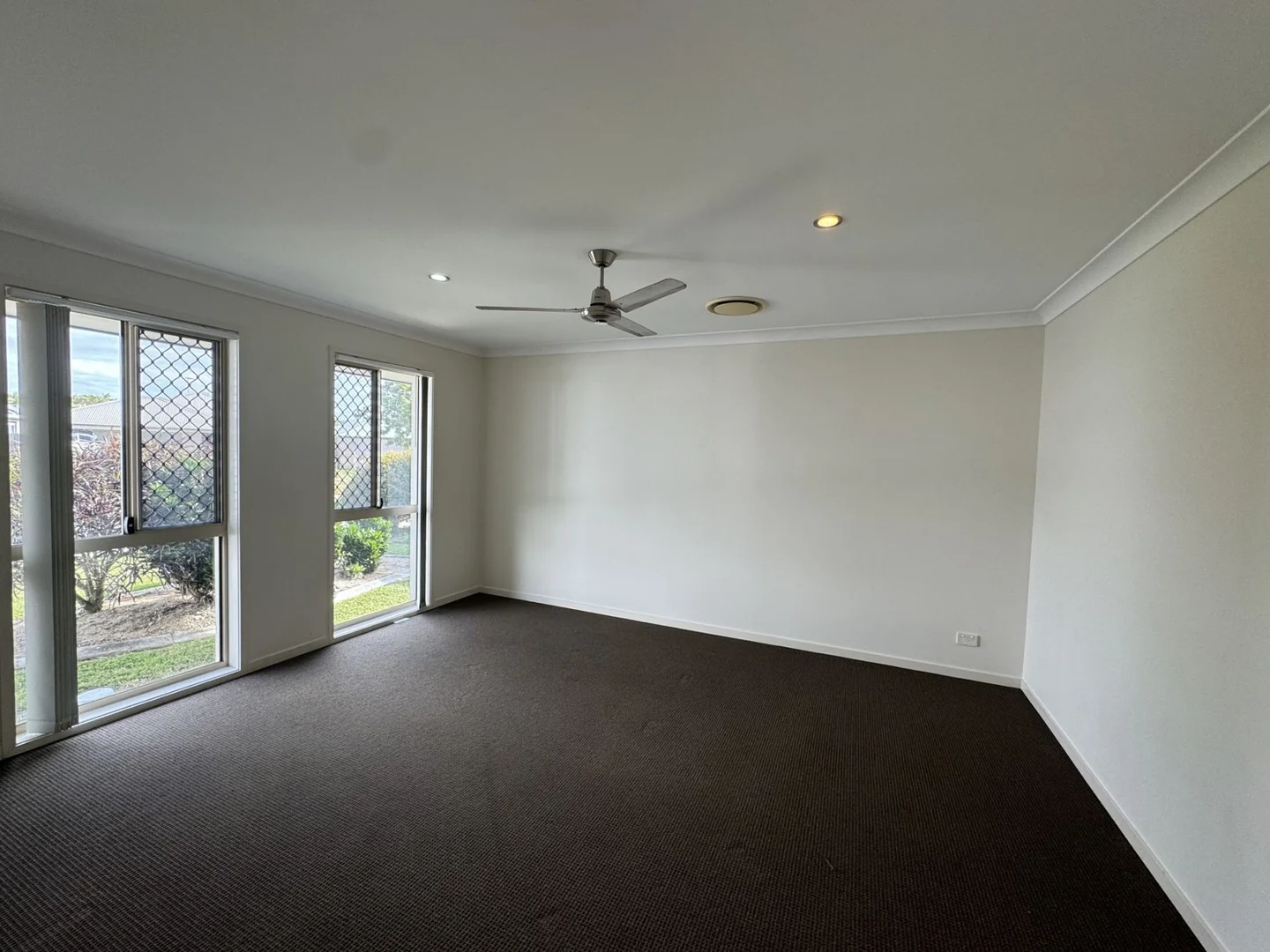 3 Warilla View, Blacks Beach QLD 4740 photo 2