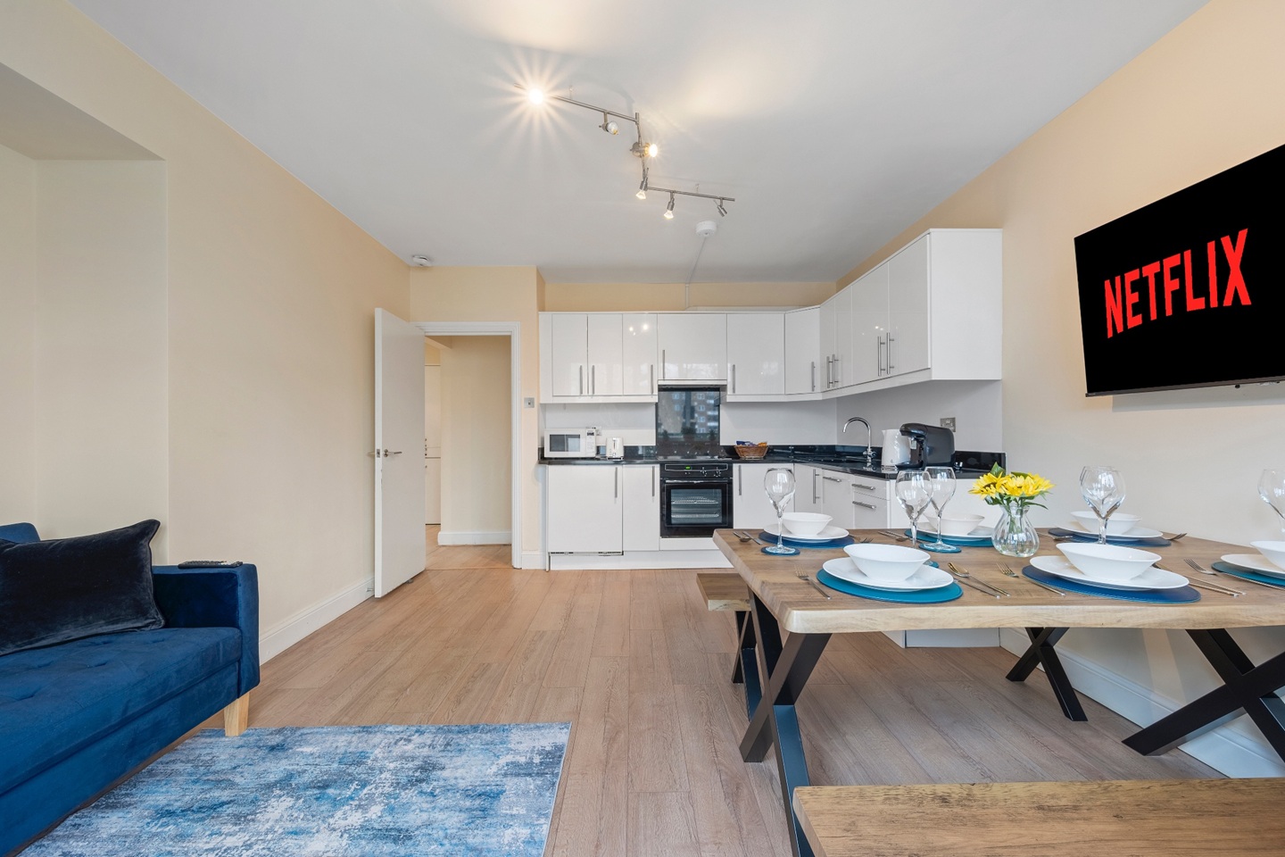 2 Bed Flat, Storrington, WC1H, N1 7GU photo 4
