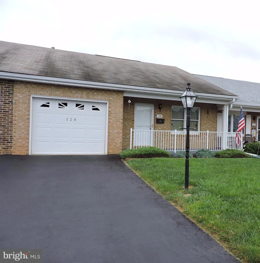 128 Sunflower Drive, Hagerstown, MD 21740