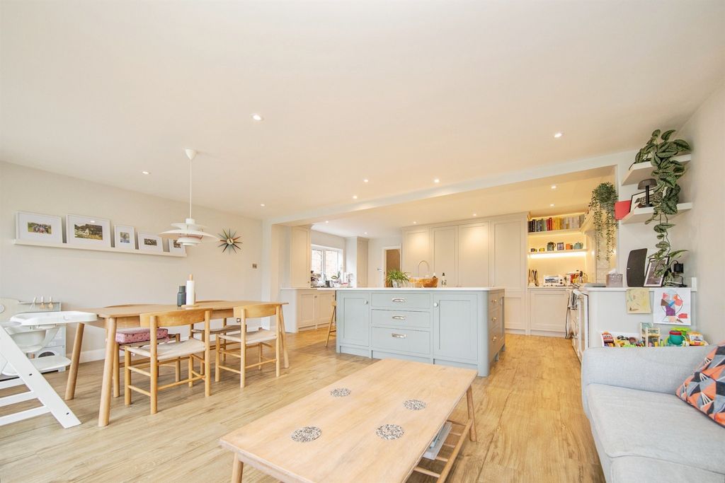 Additional image 10 of 4 bed detached house for saleIpswich Road, Holbrook, Ipswich IP9