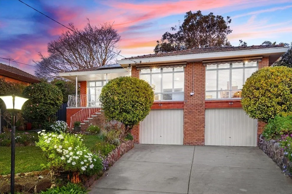 92 Hinkler Road East, Glen Waverley VIC 3150