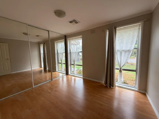 Additional image 5 of 4 Tern Court, Endeavour Hills VIC 3802