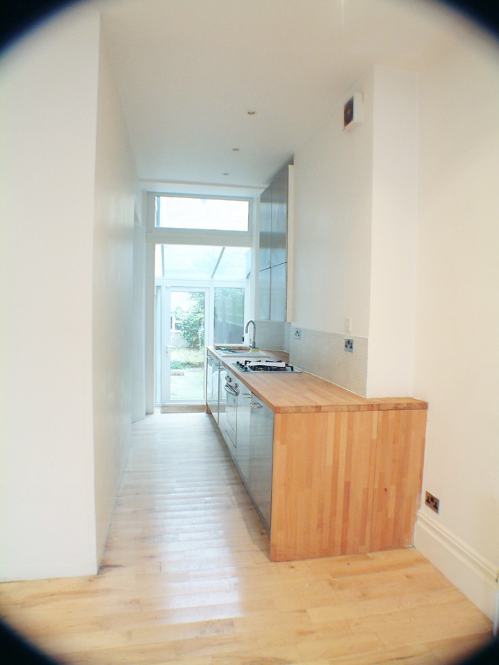 2 Bed Flat, Crescent Lane, SW4, N1 7GU photo 3