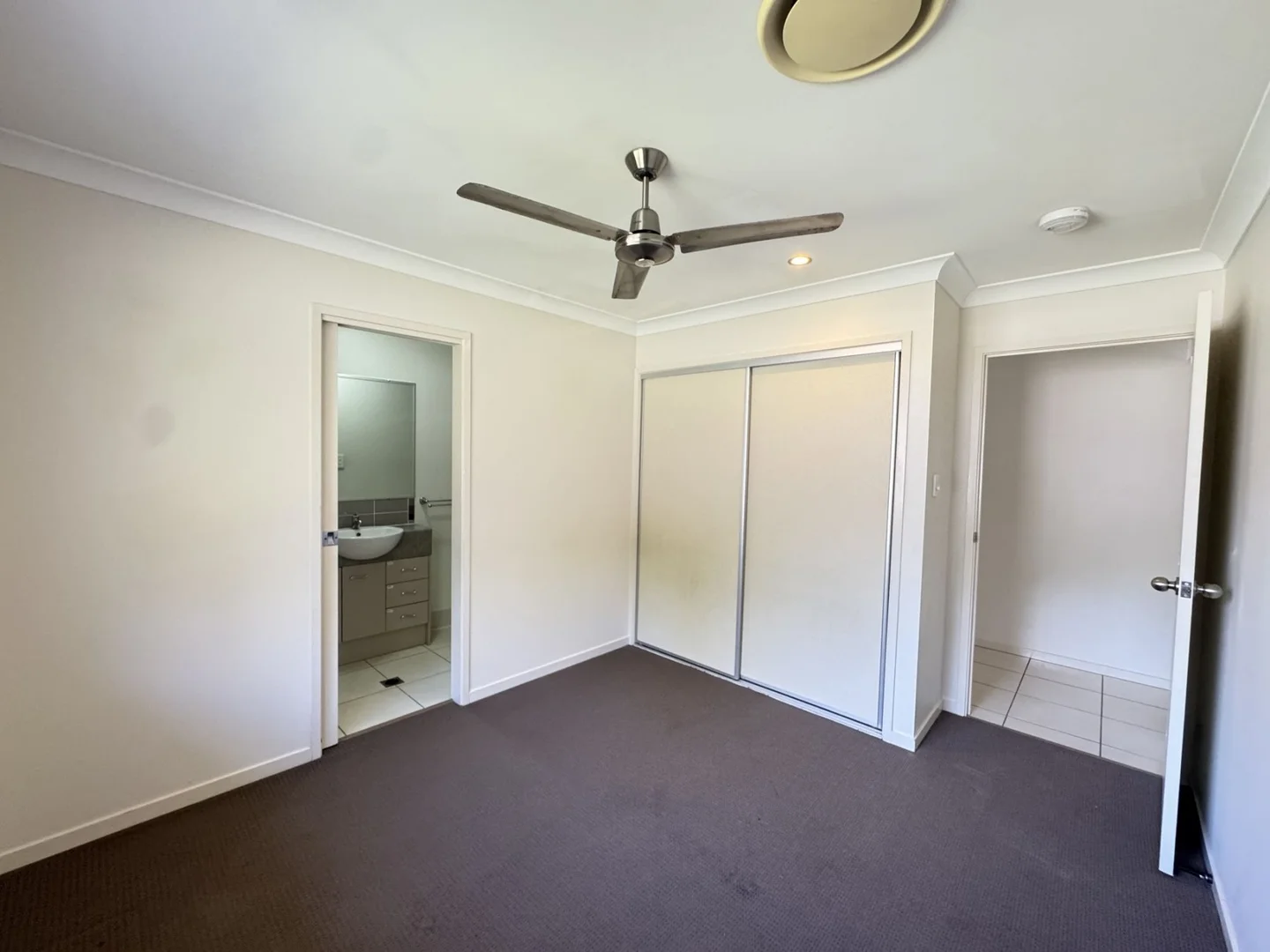 3 Warilla View, Blacks Beach QLD 4740 photo 4