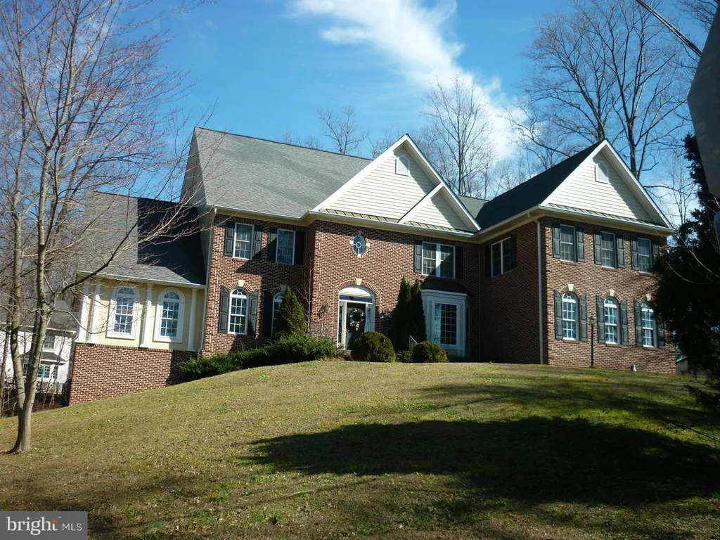 8609 Tuttle Road, Springfield, VA 22152