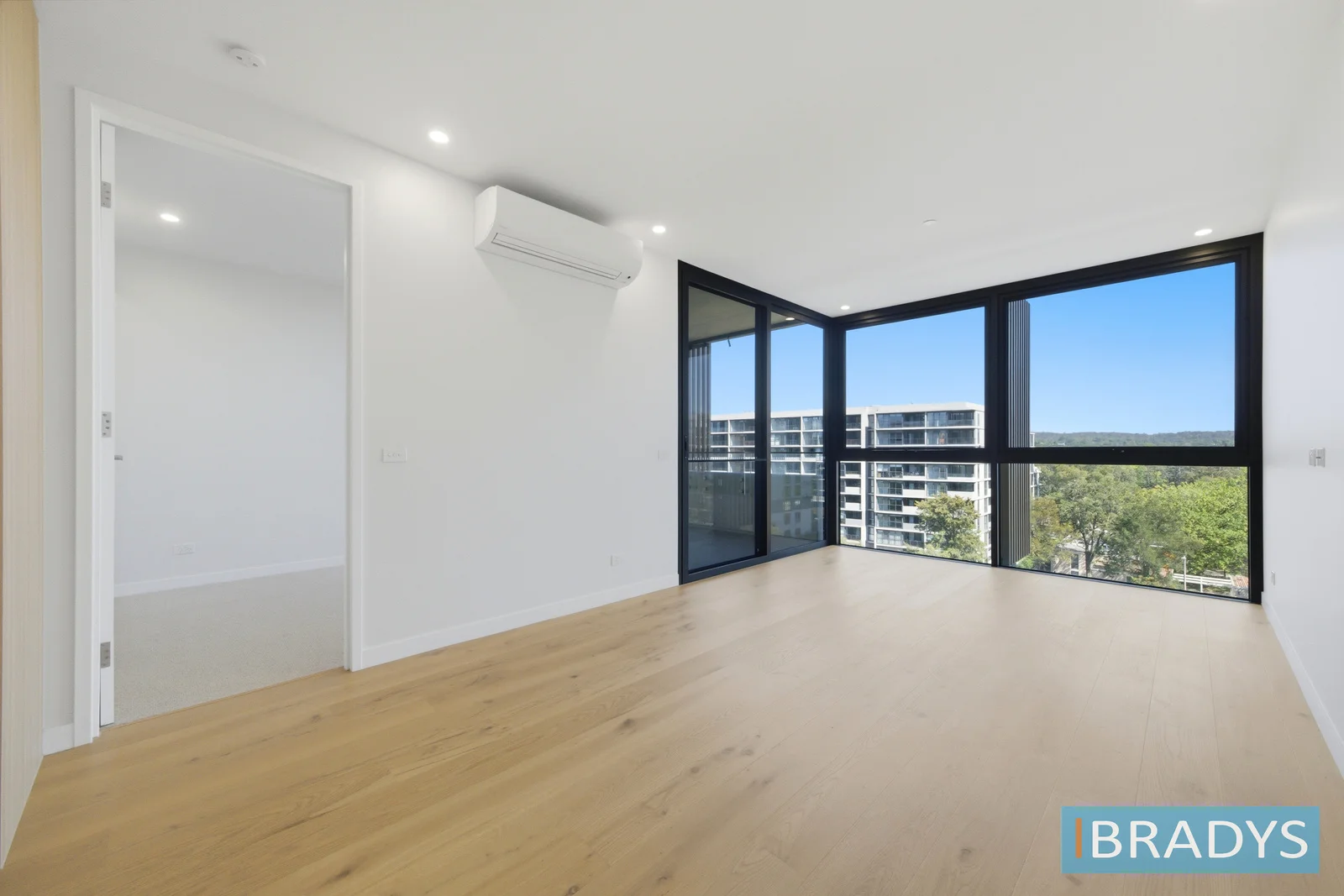 603/302 Northbourne Avenue, Dickson ACT 2602 photo 4