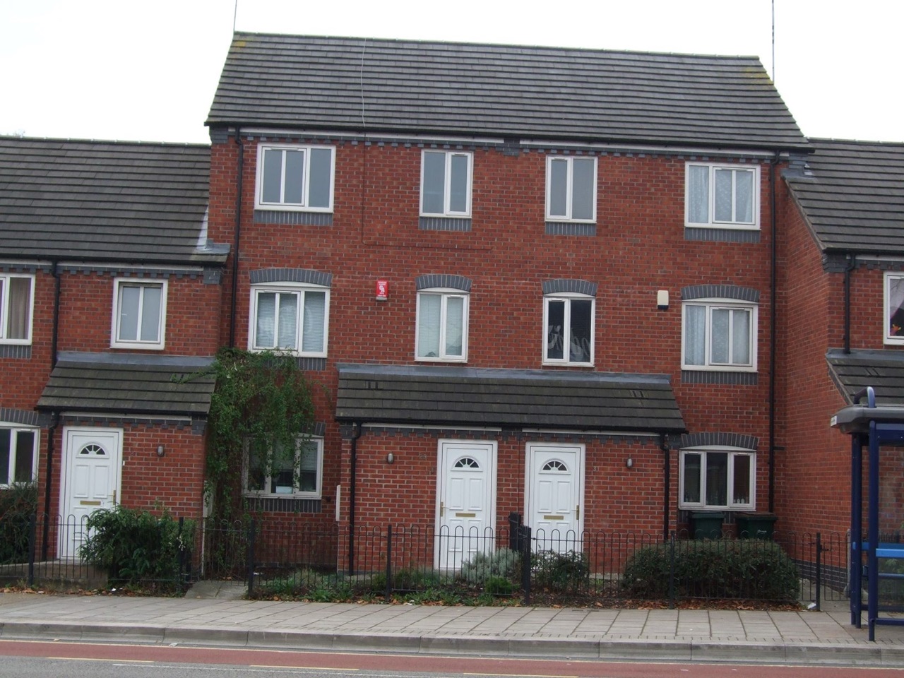 4 Bed Terraced House, Broomfield Mews, CV1, N1 7GU