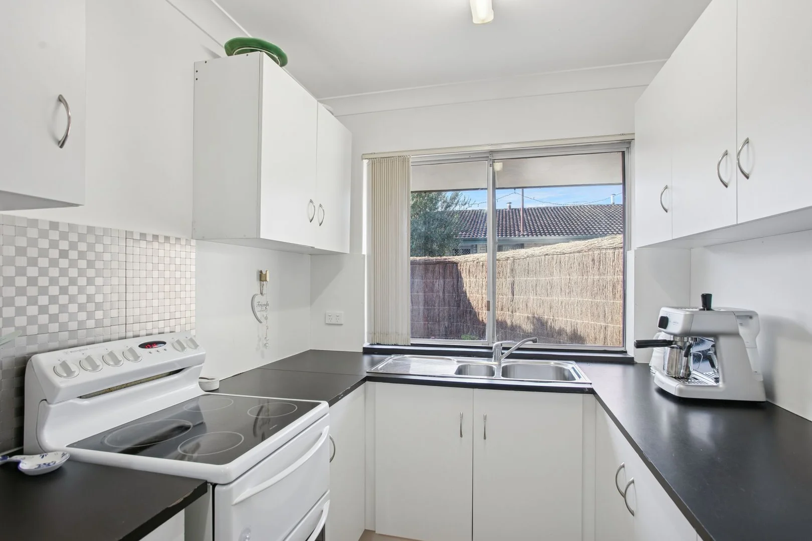 Additional image 3 of 2/13-15 HASTINGS STREET, Scarborough WA 6019