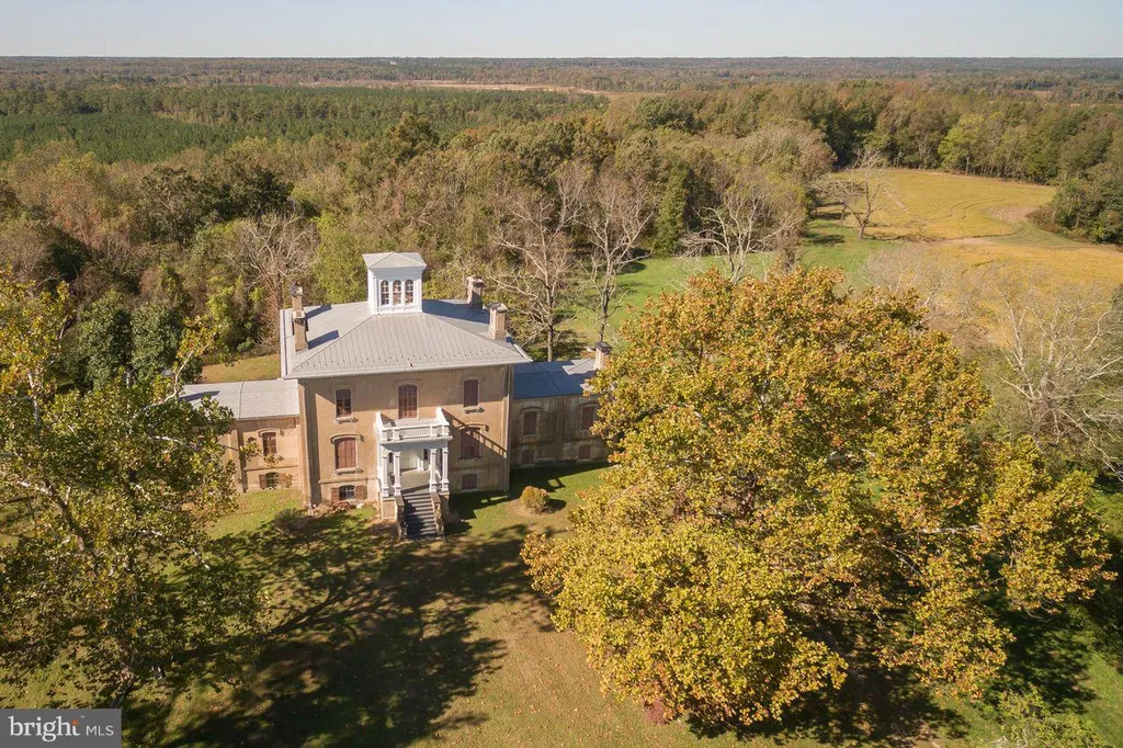 19370 Mattaponi Trail, Milford, VA 22514