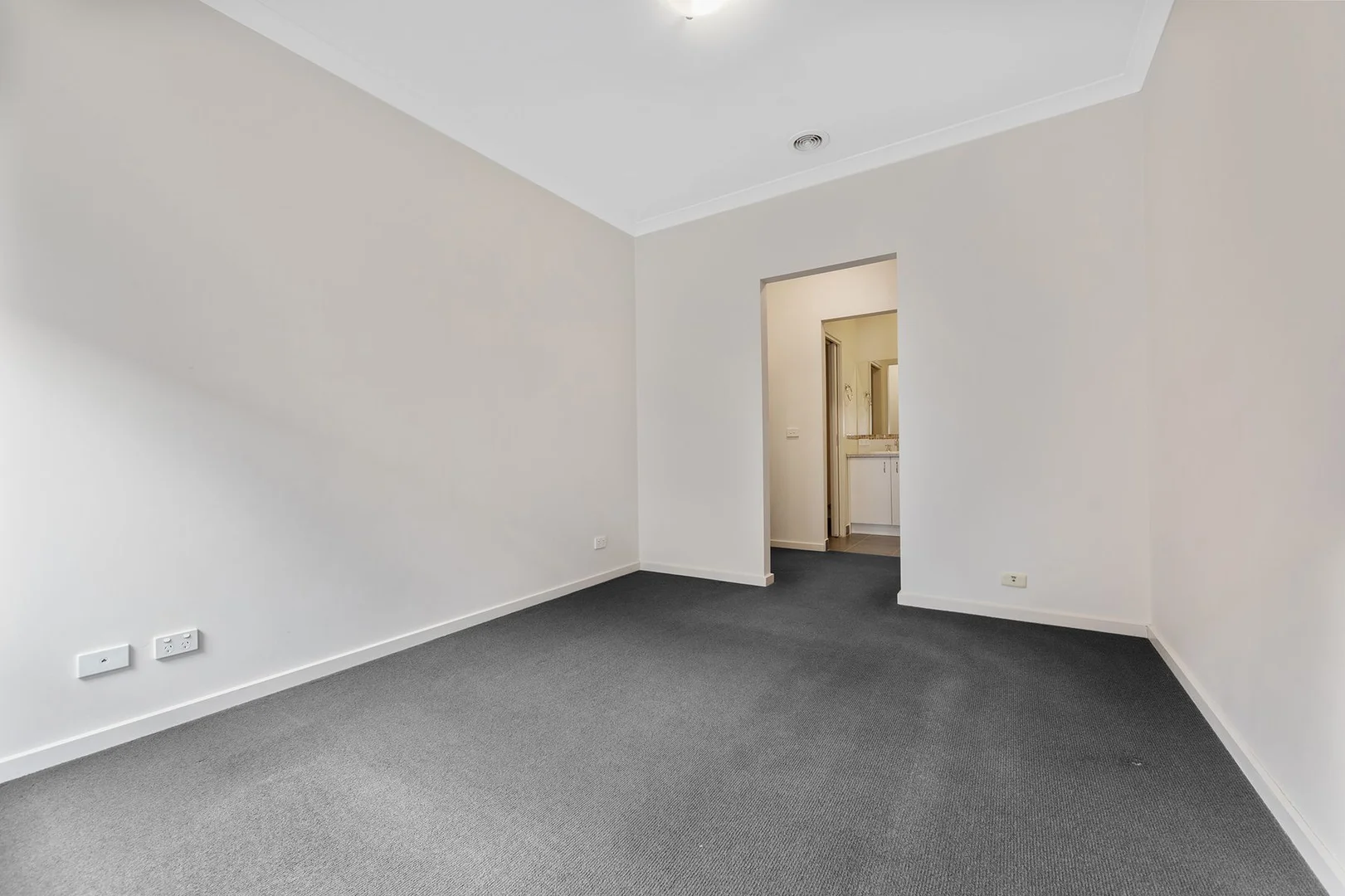 Additional image 7 of 21 Hatchlands Drive, Deer Park VIC 3023
