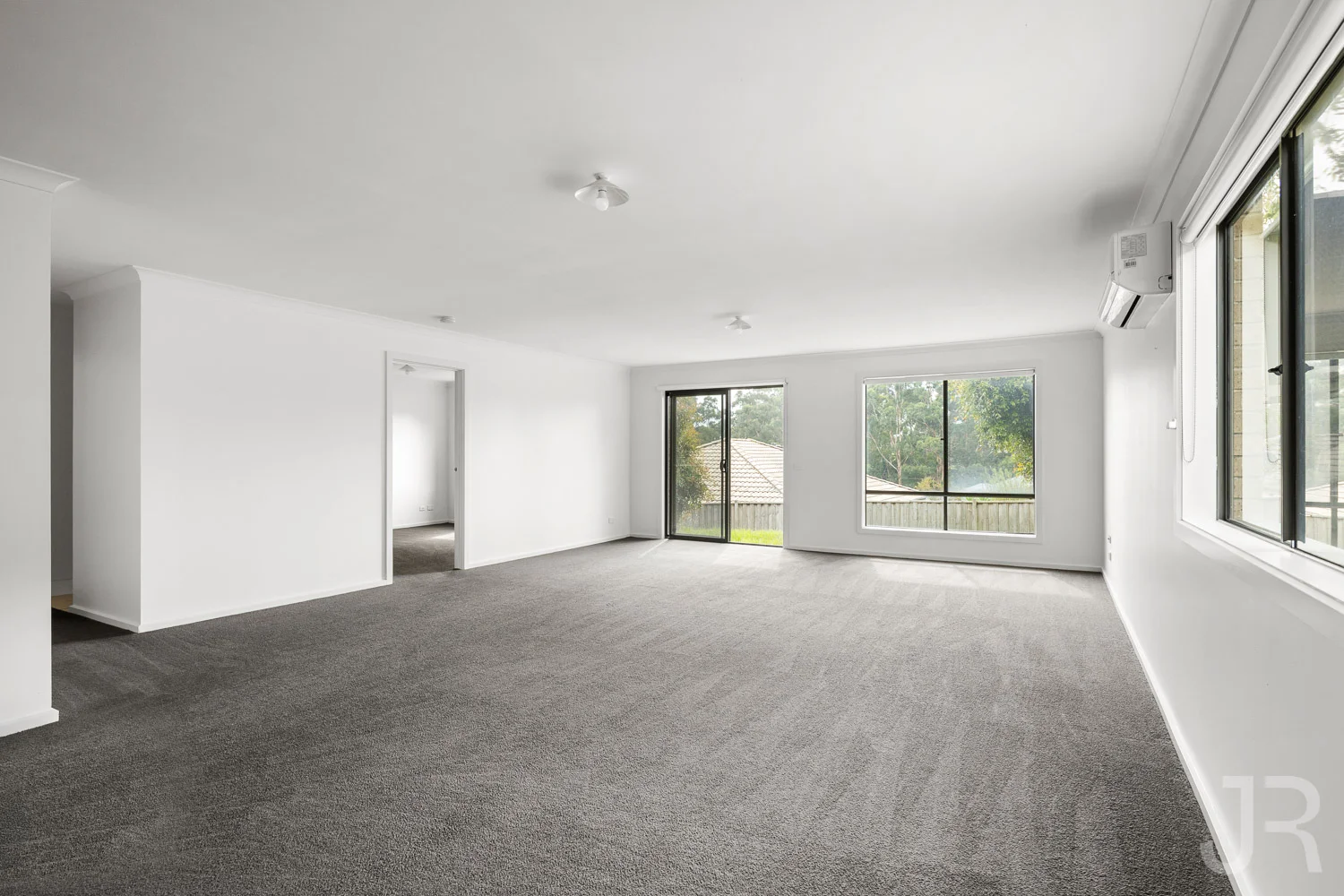 17 Park View Rd, Drouin VIC 3818 photo 4