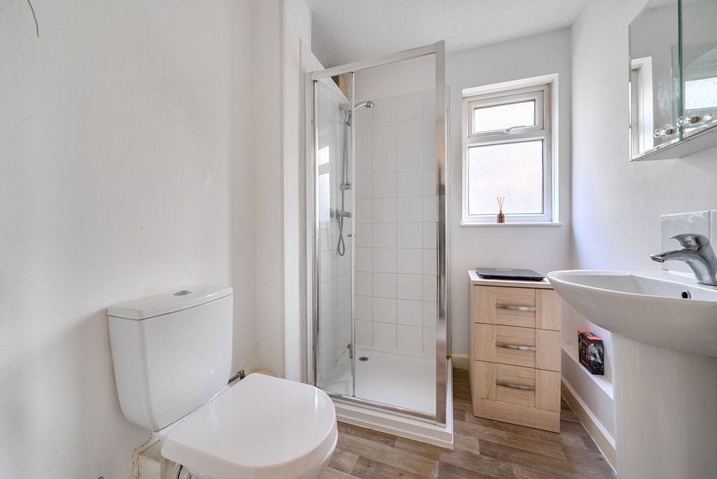 Additional image 7 of 1 bed maisonette for saleEyston Drive, Weybridge KT13