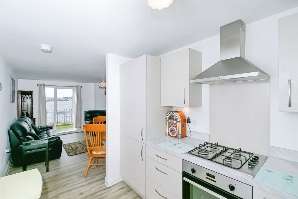 Additional image 6 of 2 bed flat for saleFfordd Wallace, Barry CF63