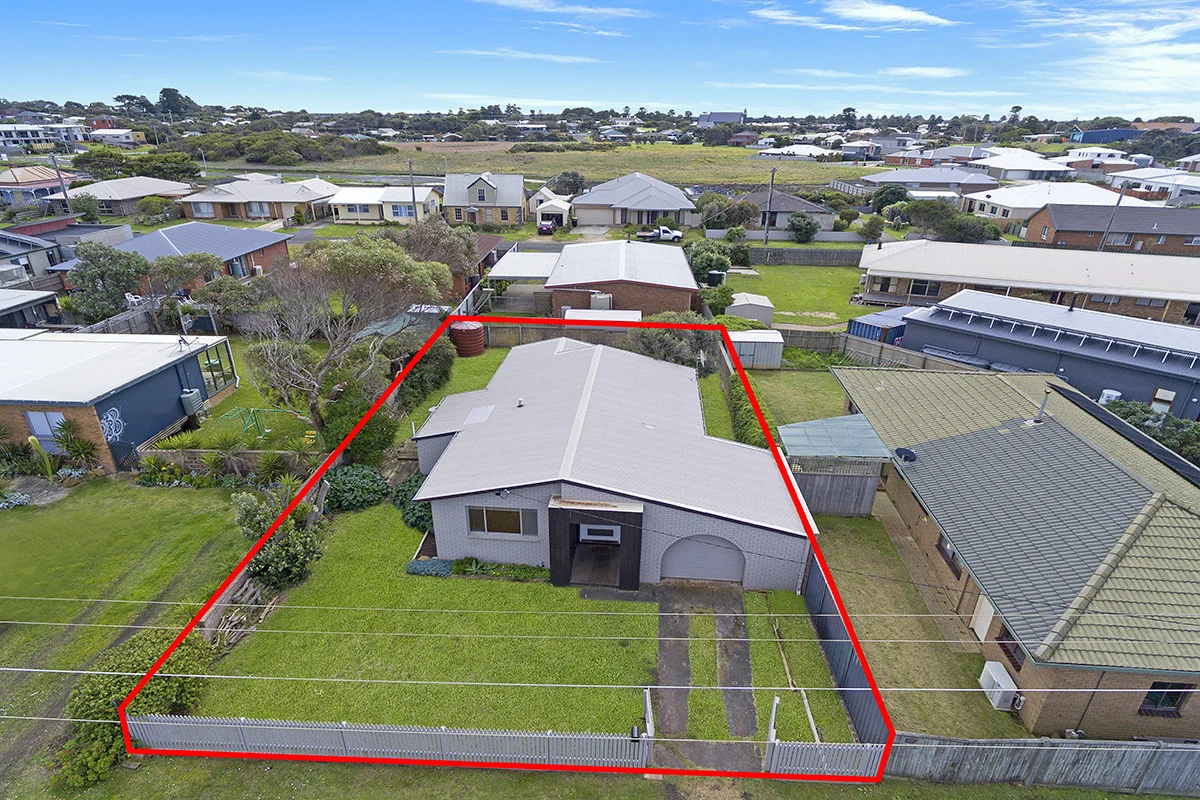 4 Reardon Street, Port Fairy VIC 3284