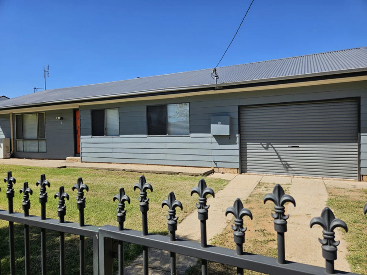 5 Watt Street, Cowra NSW 2794
