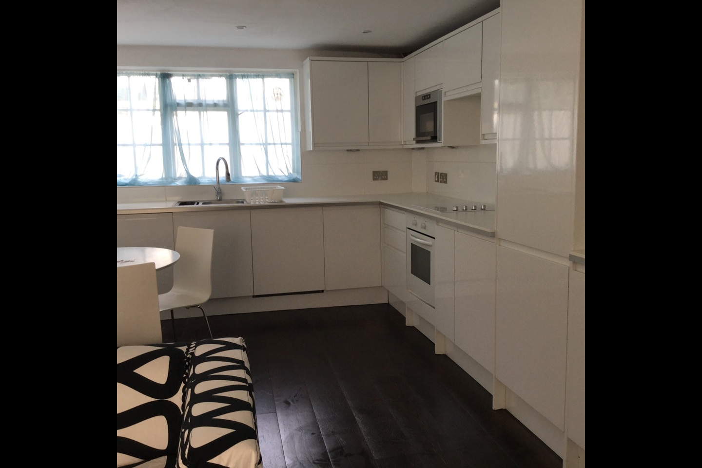 4 Bed Terraced House, Hanover St, BN2, N1 7GU photo 3