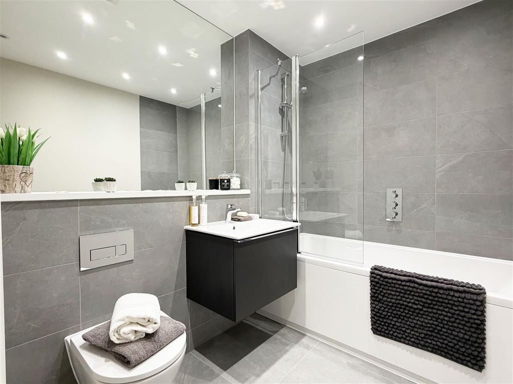Additional image 8 of 2 bed flat for saleQueens Road, Weybridge KT13