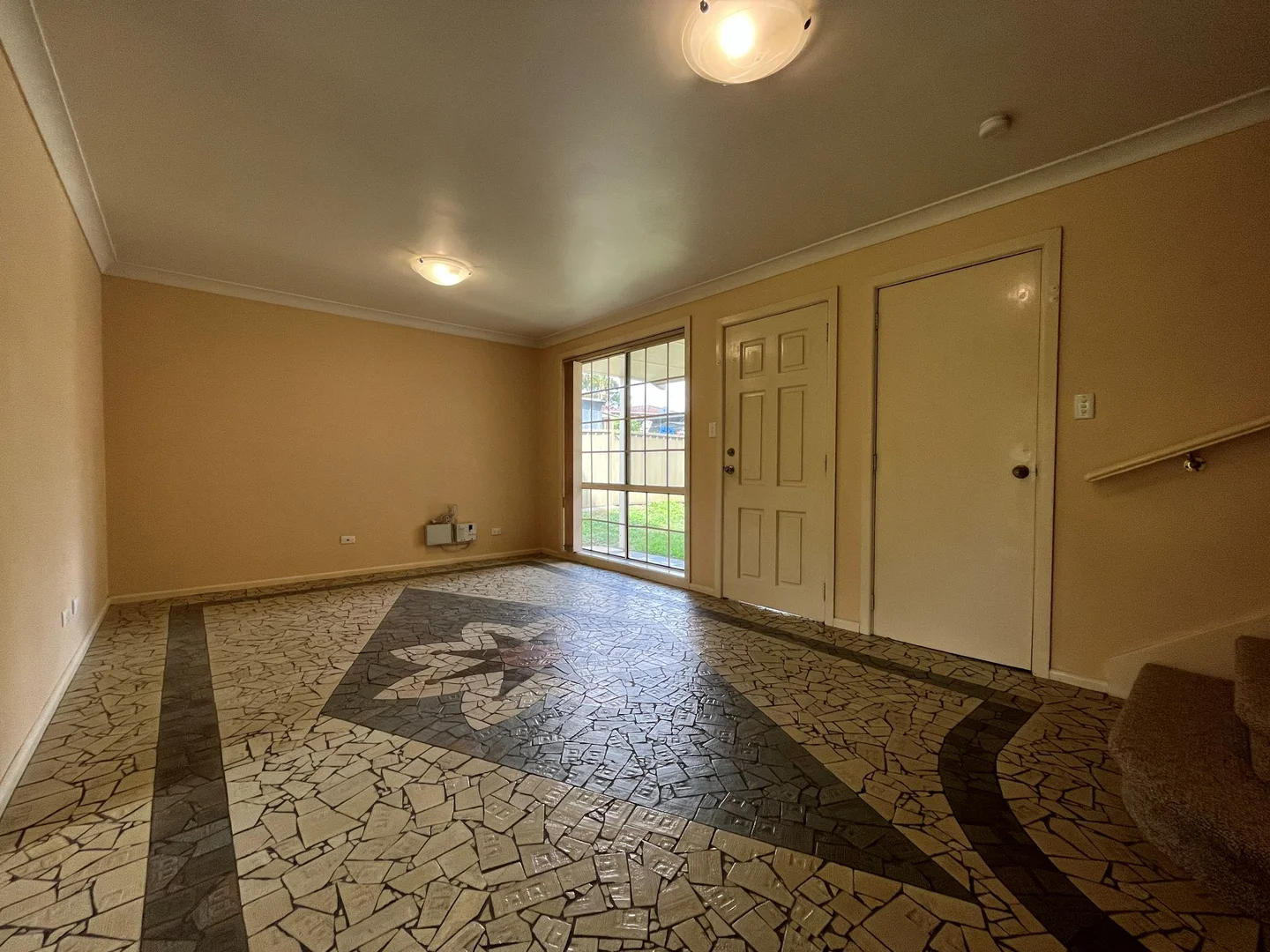 2/61A Grantham Road, Seven Hills NSW 2147 photo 4