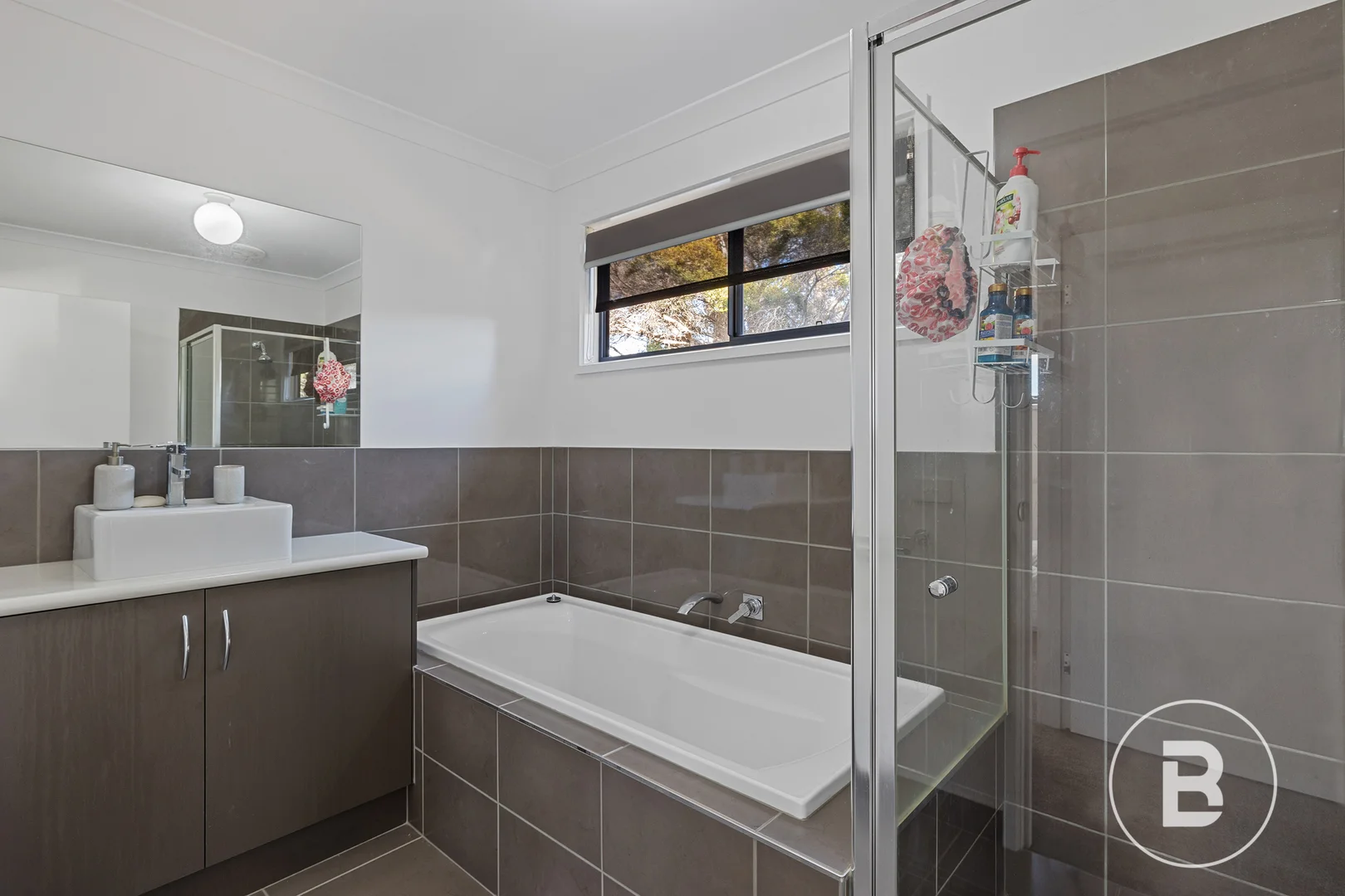 Additional image 8 of 2/29A Landale Drive, Strathdale VIC 3550
