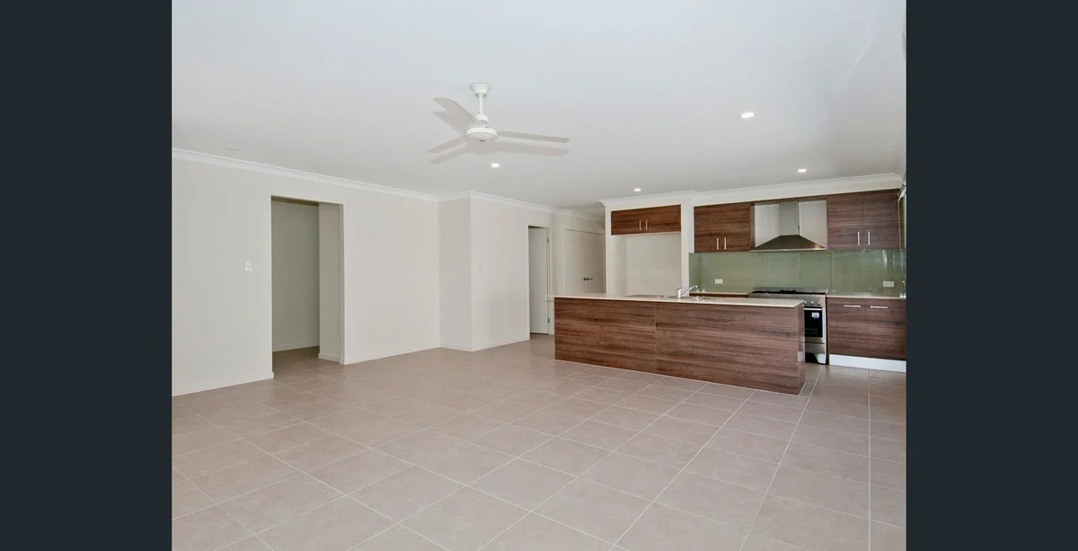 Additional image 2 of 19 Derwent Close, Holmview QLD 4207
