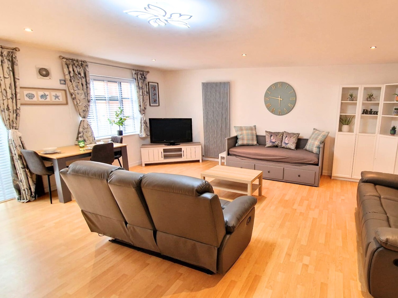 1 Bed Flat, The Needleworks, LE1, N1 7GU