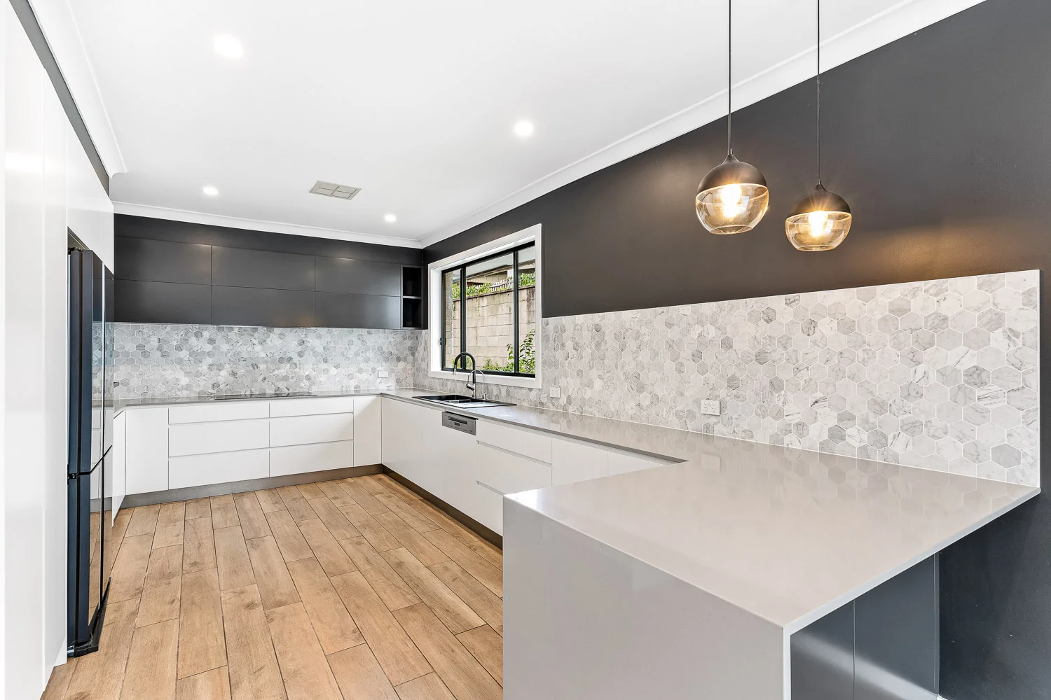 Additional image 2 of 25 Oak Street, Lugarno NSW 2210