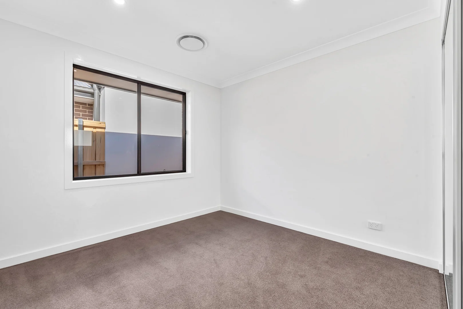 Additional image 9 of 5 KINGSDALE AVENUE, Catherine Field NSW 2557