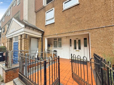 Taurus Close, Leicester, Leicester LE2
