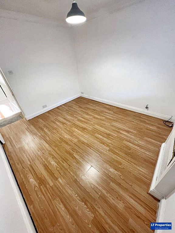 Additional image 2 of 1 bed flat for saleRidgway Road, Luton LU2