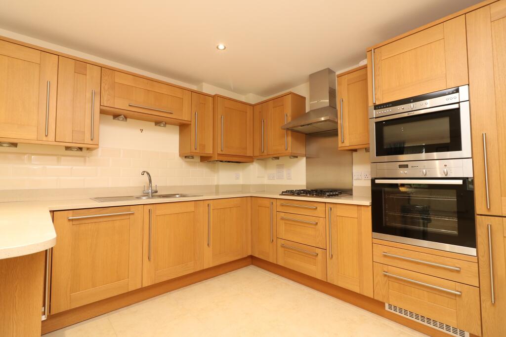 Additional image 16 of Wendover Lodge, Welwyn, Herts, AL6