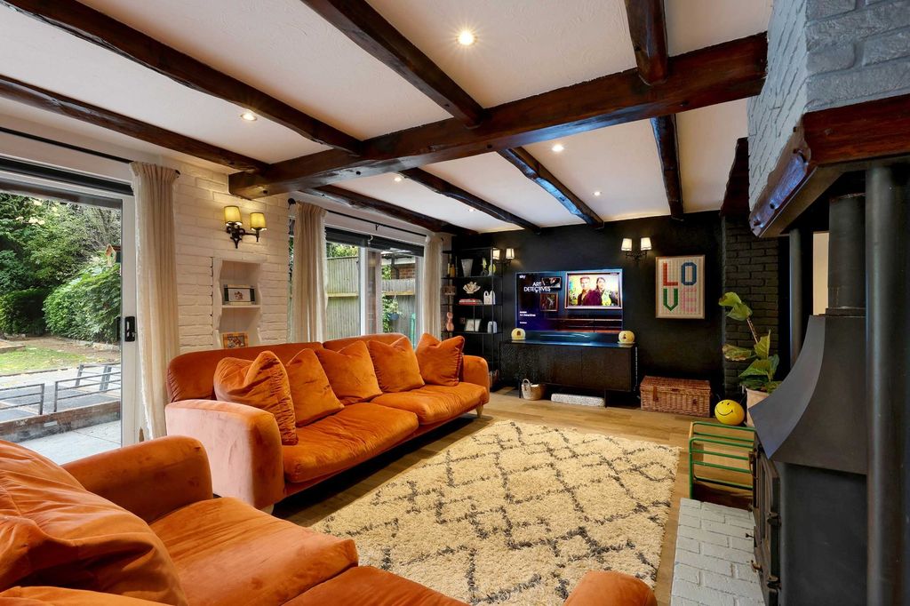 Additional image 7 of 5 bed detached house for saleWalkwood Rise, Beaconsfield, Buckinghamshire HP9