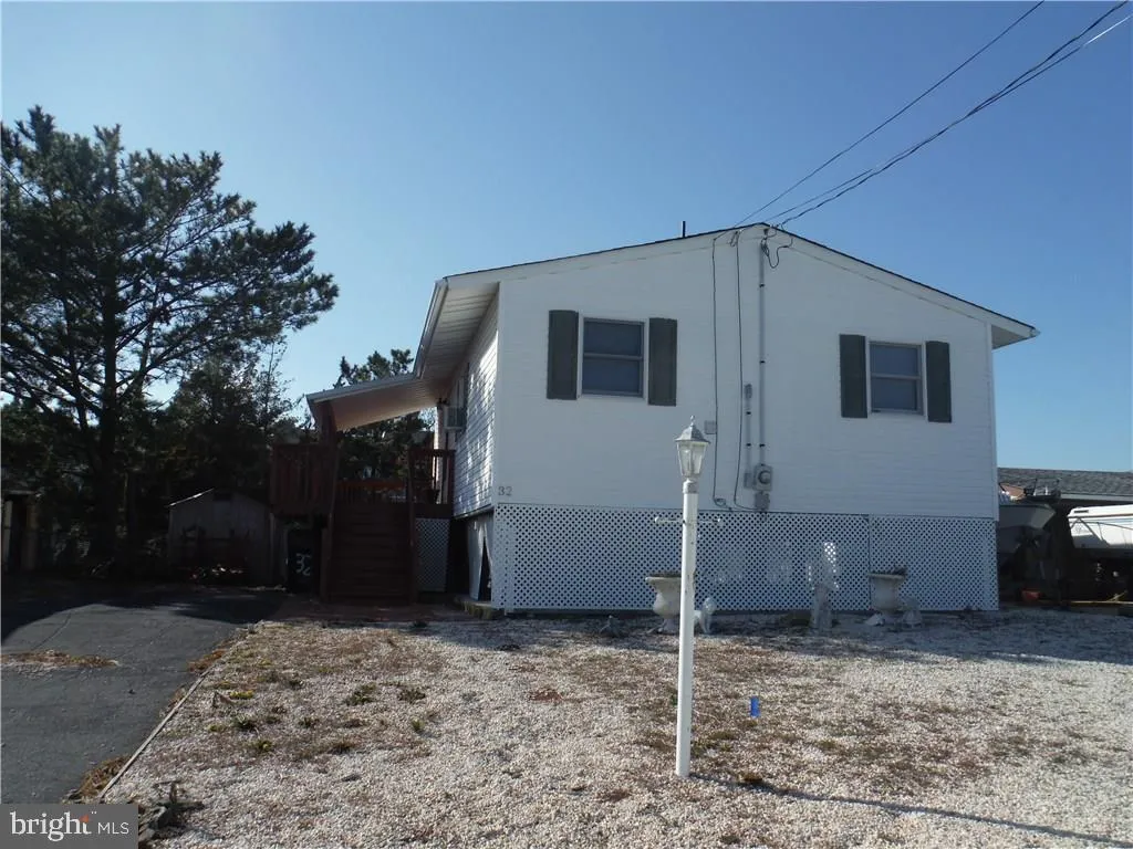 32 Ensign Drive, Tuckerton, NJ 08087