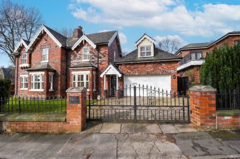 Broad Oak Park, Monton M30