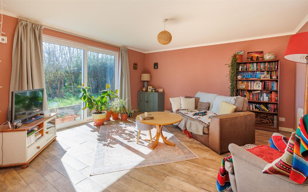 Additional image 23 of 6 bed detached house for saleNewport, Isle Of Wight PO30