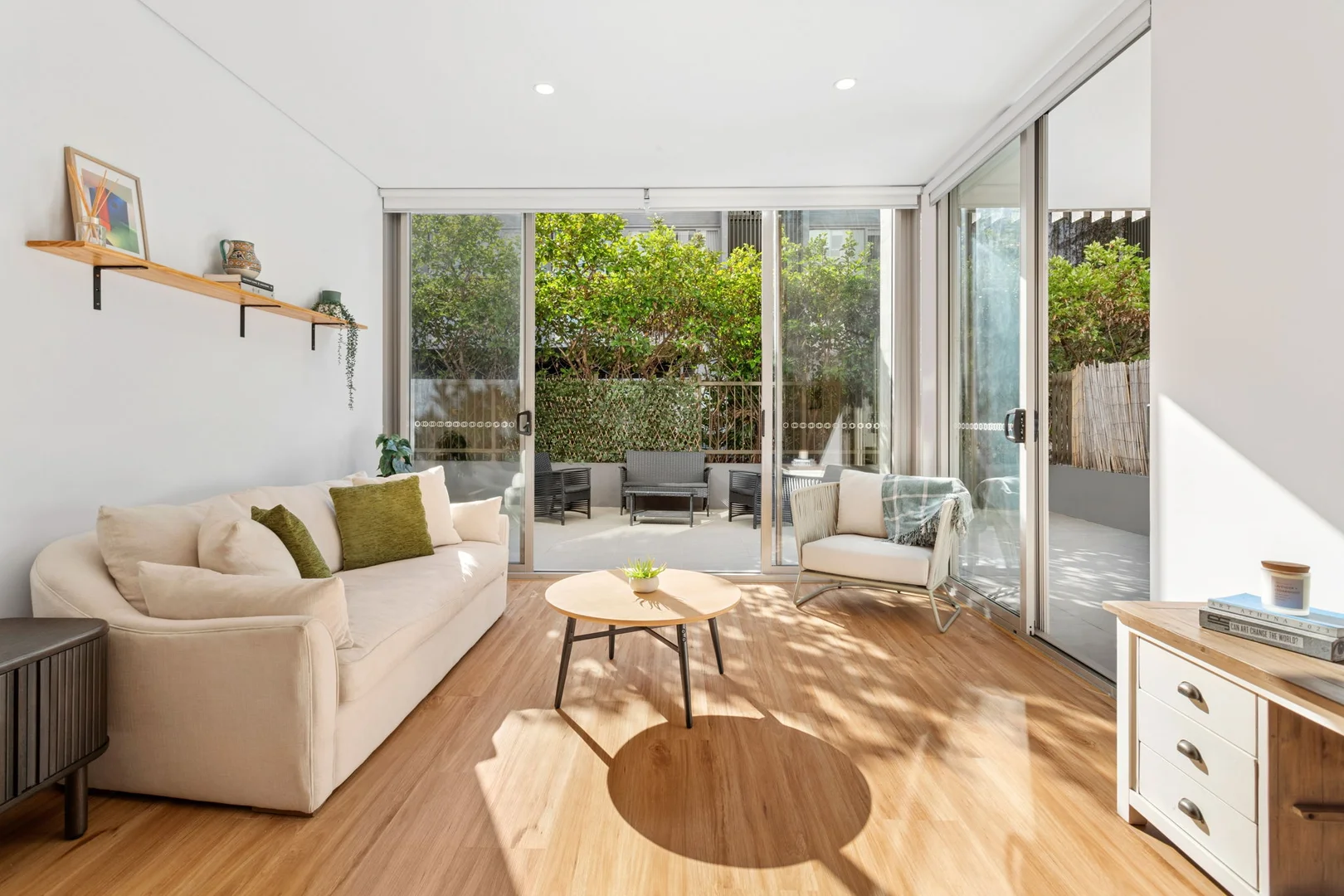 2208/2 Mentmore Avenue, Rosebery NSW 2018 photo 3