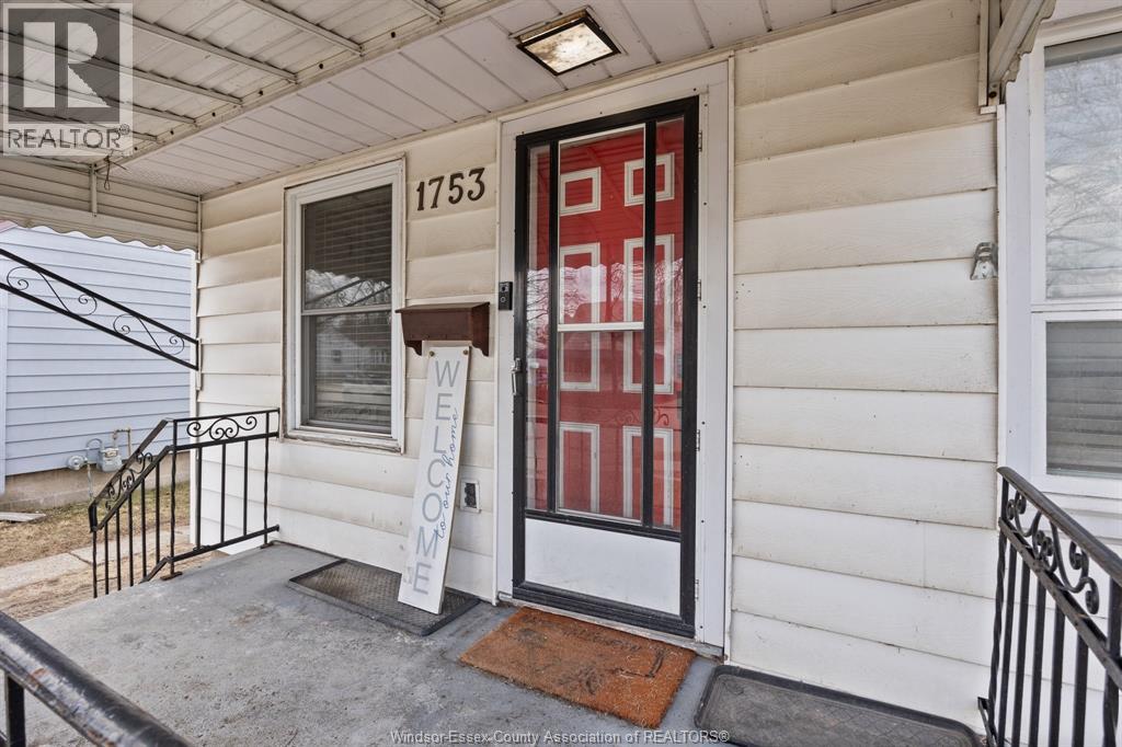 1753 Westcott , Windsor, ON, N8Y4E1 photo 3