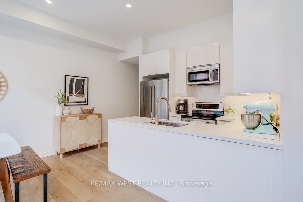 Additional image 6 of 3-1396 Bloor Street W, Toronto, ON, M6P 4H6