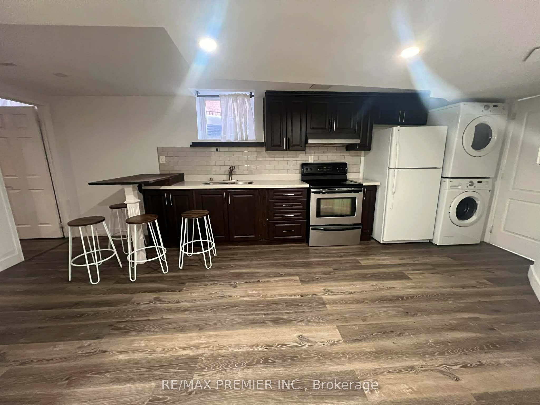 118 Solway Avenue, Vaughan, ON, L6A 2X1