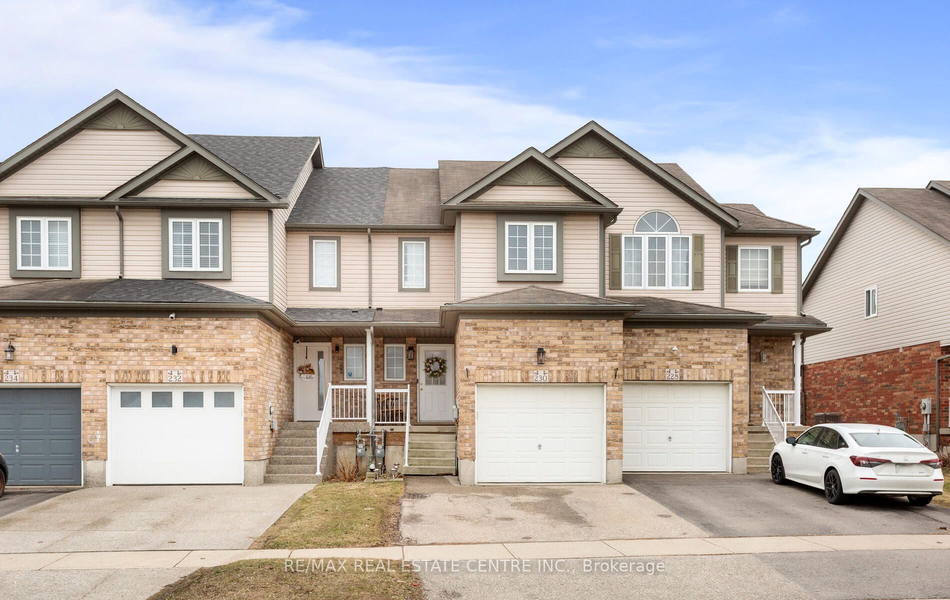 Additional image 2 of 230 Sophia Crescent, Kitchener, ON, N2R 1X8
