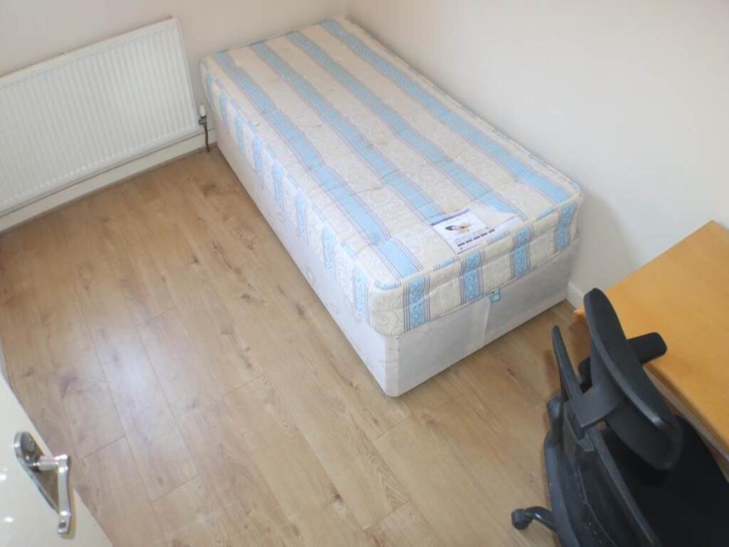 Additional image 3 of Bishops Rise, Hatfield, Hertfordshire