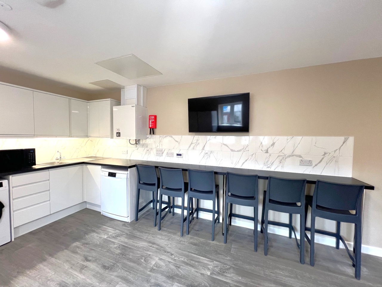 6 Bed Flat, Bristol, BS2, N1 7GU photo 2