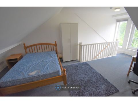 Wokingham Road, Reading RG6